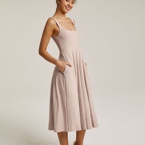 Featherweight At The Ready Square Neck Dress Size M Chai